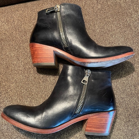 Fluevog Ankle Bootie - Picture 2 of 6